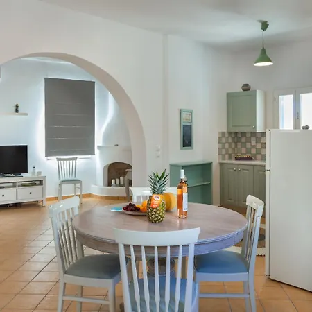 Cycladic Luxurious Maisonette *